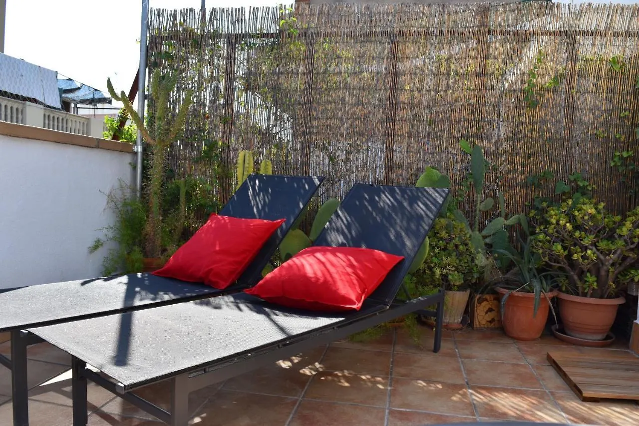 Sunny Home O Barcelona Spain